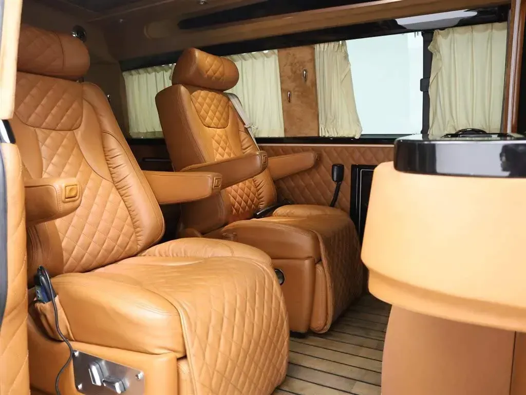 2017 Volkswagen Caravelle 2.0T 204HP L4 7DCT,autocango,china used car exporter,china ev exporter,chinese used car exporter,chinese used ev exporter