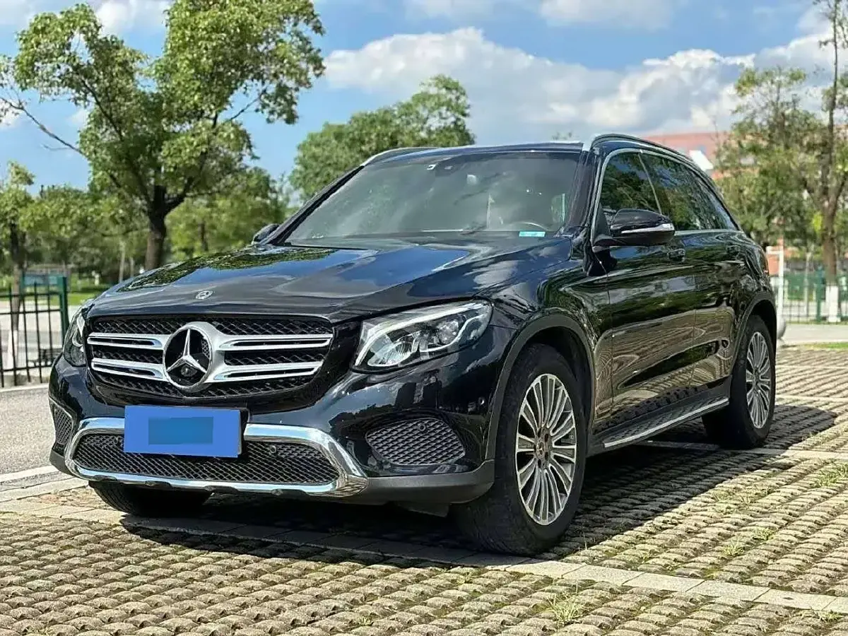 2017 Mercedes-Benz GLC Class 2.0T 184HP L4 9AT