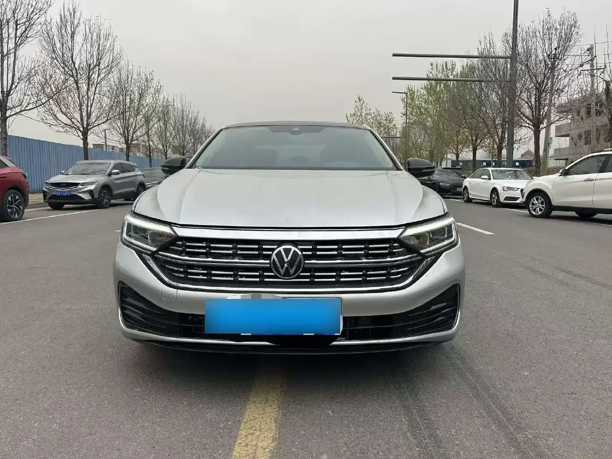 2023 Volkswagen Sagitar 1.5T 160HP L4 7DCT