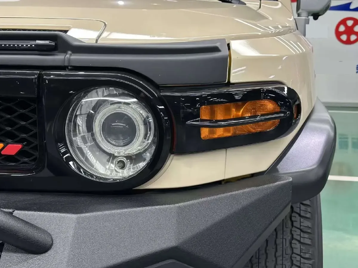 2013 Toyota FJ Cruiser 4.0L 272HP V6 5AT,autocango,china used car exporter,china ev exporter,chinese used car exporter,chinese used ev exporter