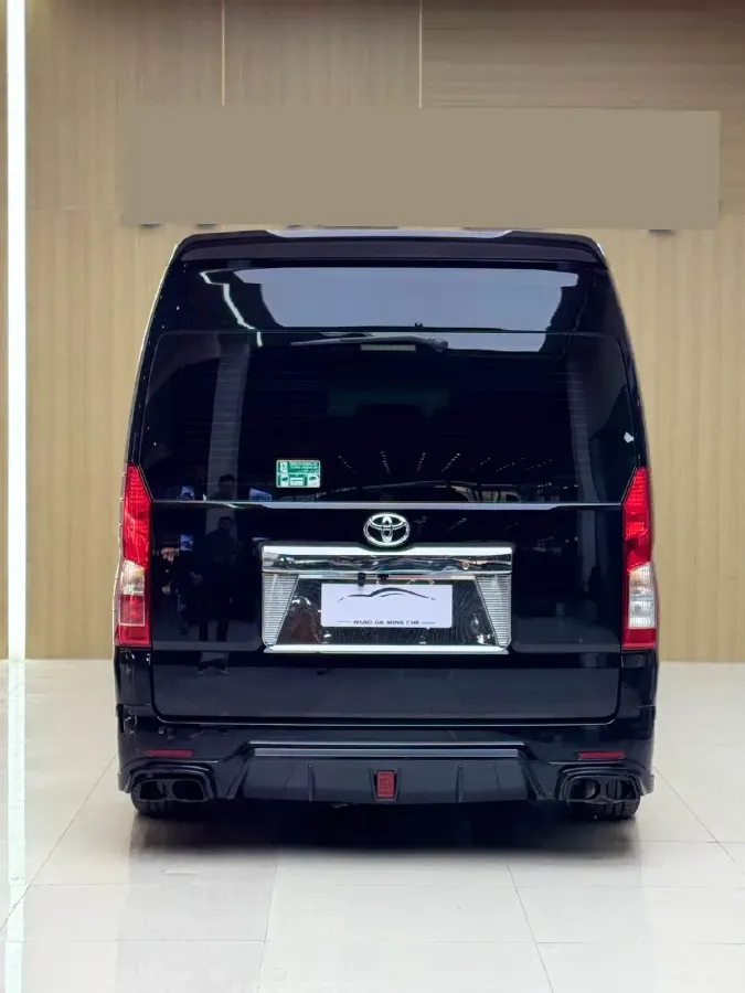 2011 Toyota Hiace 2.7L 154HP L4 5MT,autocango,china used car exporter,china ev exporter,chinese used car exporter,chinese used ev exporter