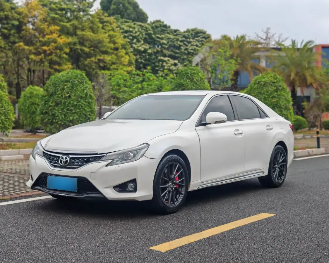 2013 Toyota Reiz 2.5L 193HP V6 6AT