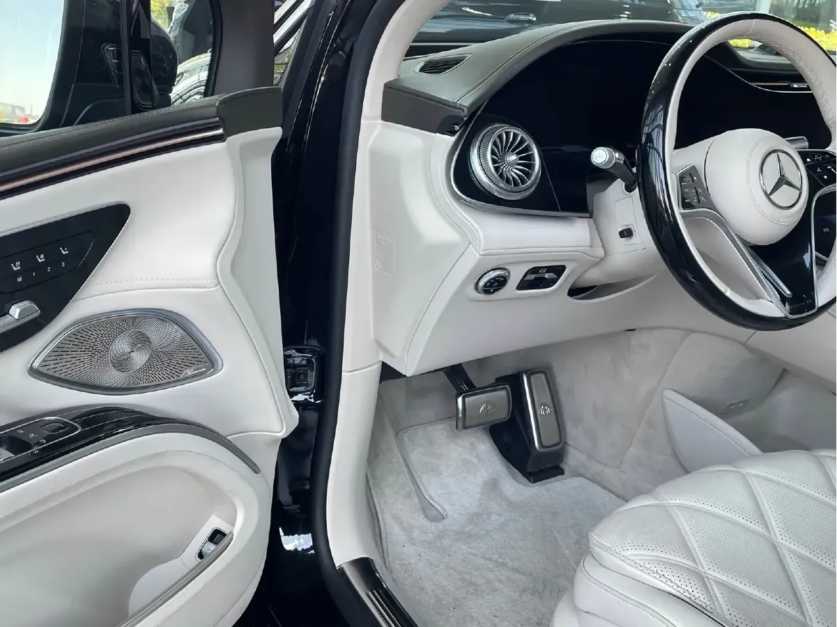 2024 Mercedes-Benz MaybachEQS SUV BEV 111.8KWH,autocango,china used car exporter,china ev exporter,chinese used car exporter,chinese used ev exporter