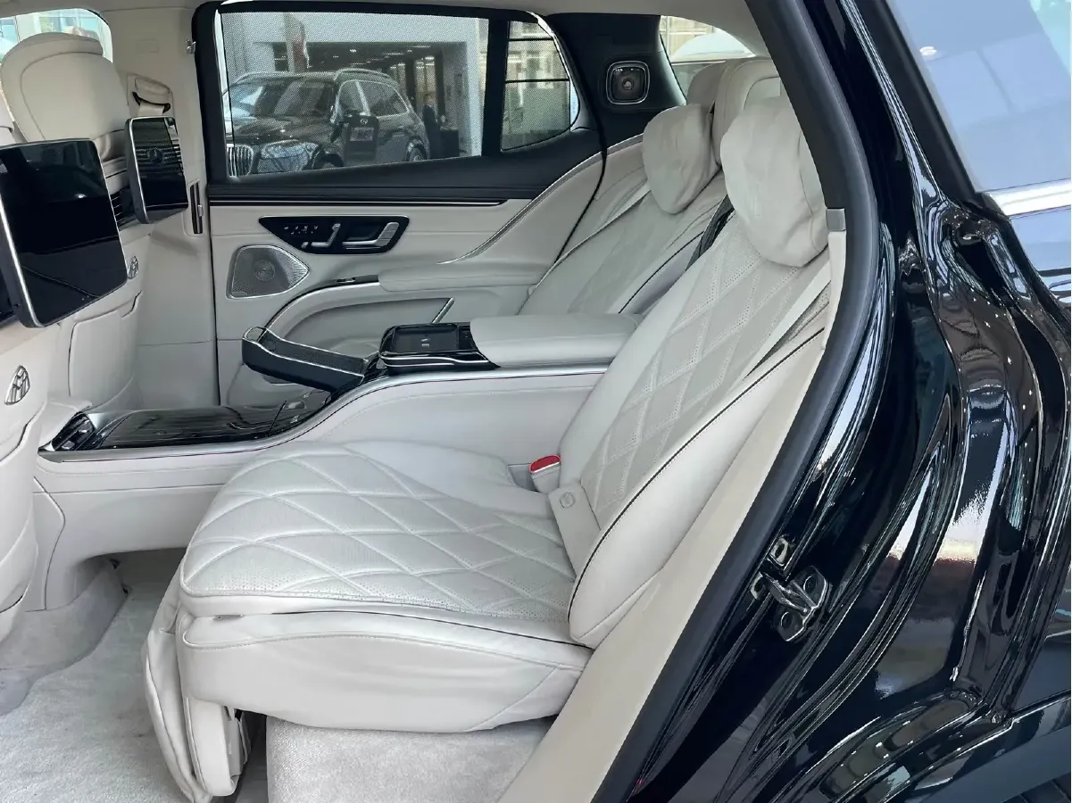 2024 Mercedes-Benz MaybachEQS SUV BEV 111.8KWH,autocango,china used car exporter,china ev exporter,chinese used car exporter,chinese used ev exporter