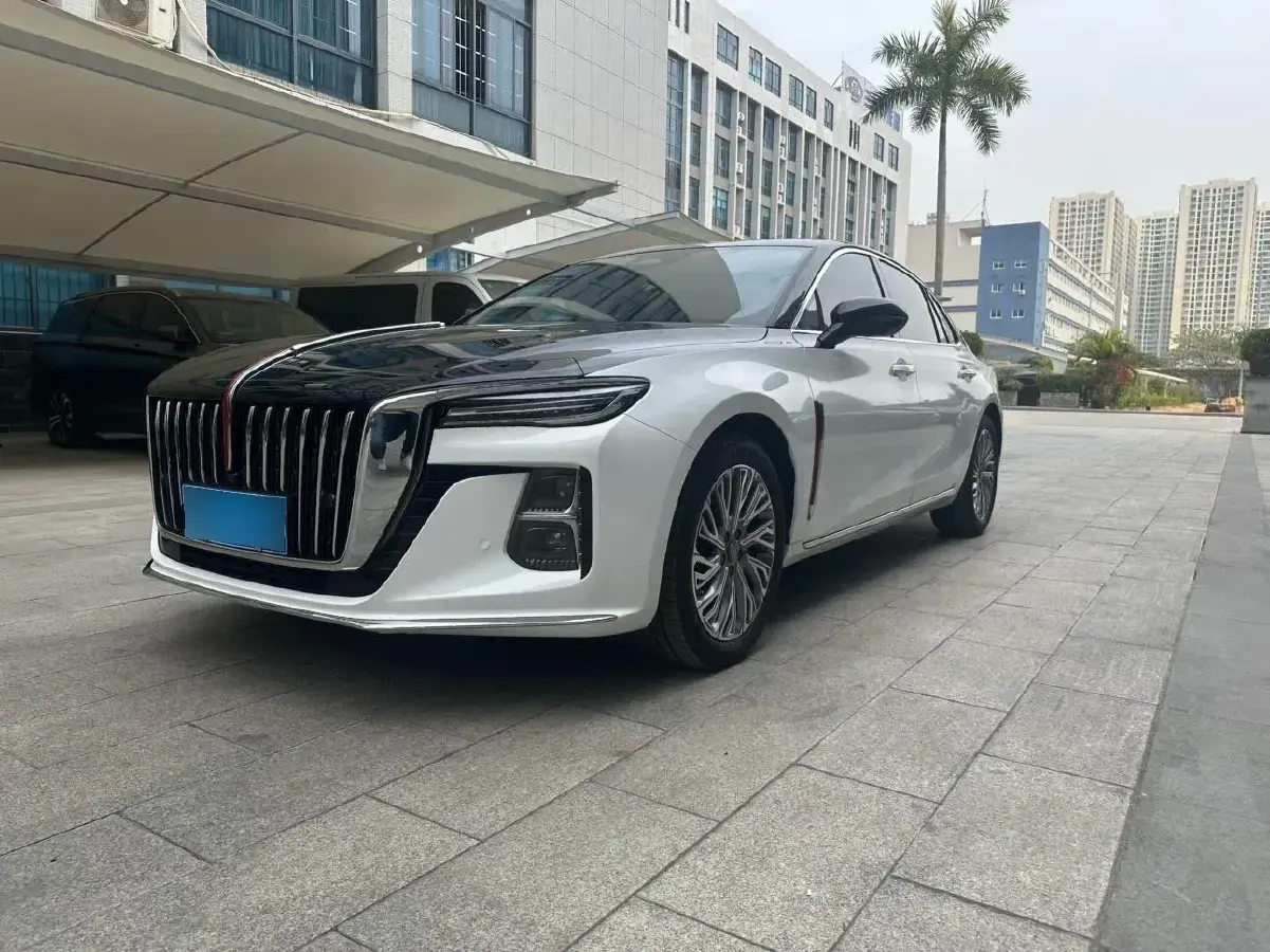 2024 HongQi H5 2.0T 224HP L4 8AT