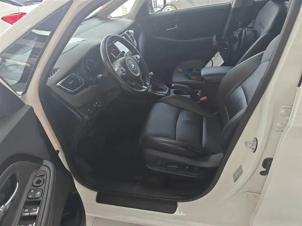 2013 Kia Carens 2.0L 152HP L4 6AT,autocango,china used car exporter,china ev exporter,chinese used car exporter,chinese used ev exporter