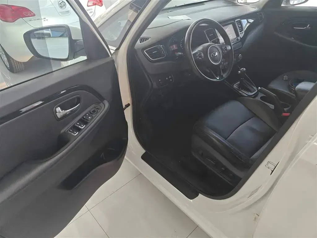 2013 Kia Carens 2.0L 152HP L4 6AT,autocango,china used car exporter,china ev exporter,chinese used car exporter,chinese used ev exporter
