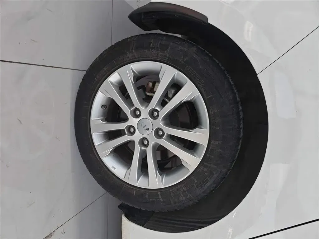 2013 Kia Carens 2.0L 152HP L4 6AT,autocango,china used car exporter,china ev exporter,chinese used car exporter,chinese used ev exporter