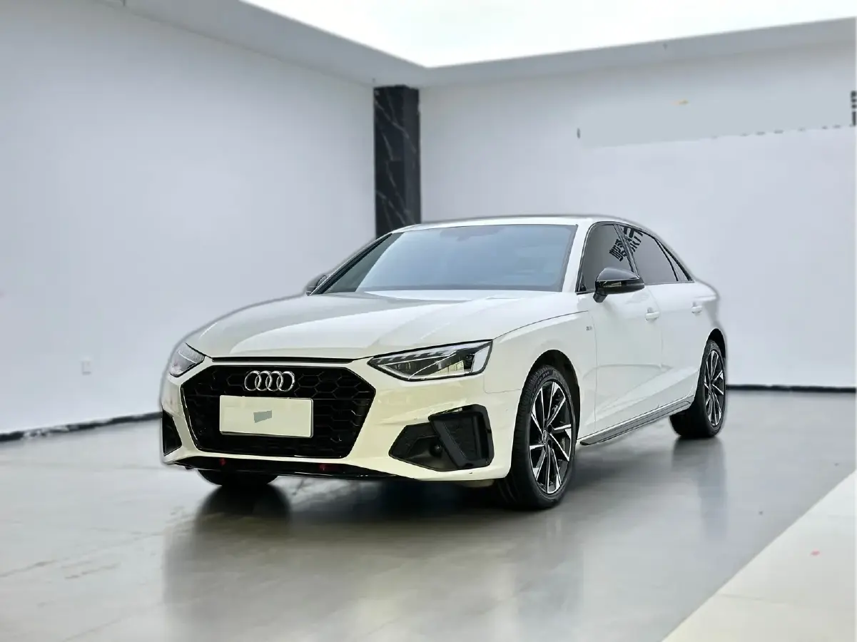 2023 Audi A4L 2.0T 190HP L4 7DCT