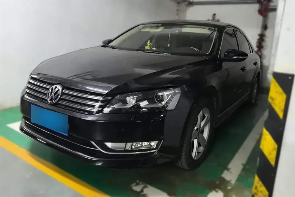2013 Volkswagen Passat 2.0T 200HP L4 6DCT