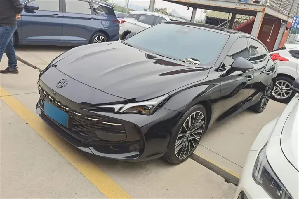 2023 MG 7 2.0T 261HP L4 9AT