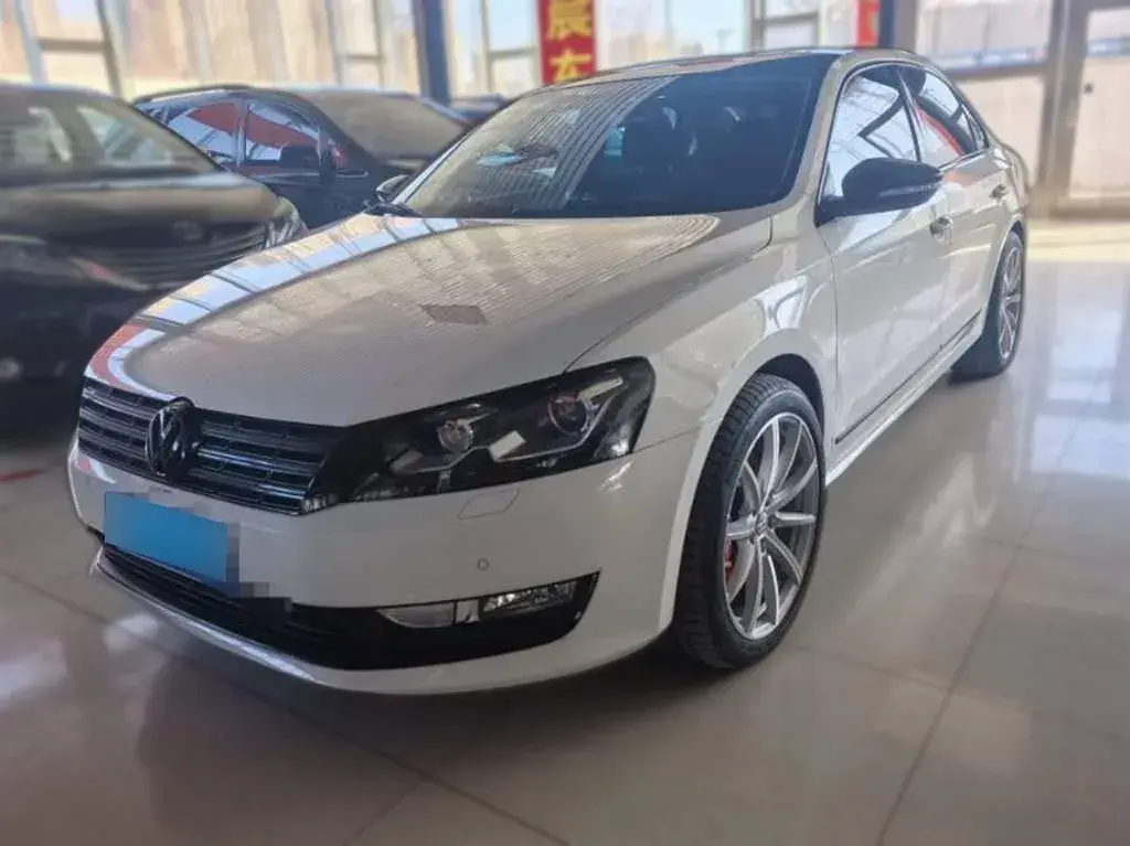 2014 Volkswagen Passat 1.8T 160HP L4 7DCT
