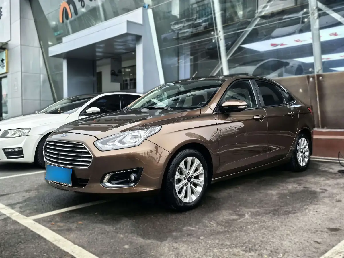 2015 Ford Escort 1.5L 113HP L4 6AT