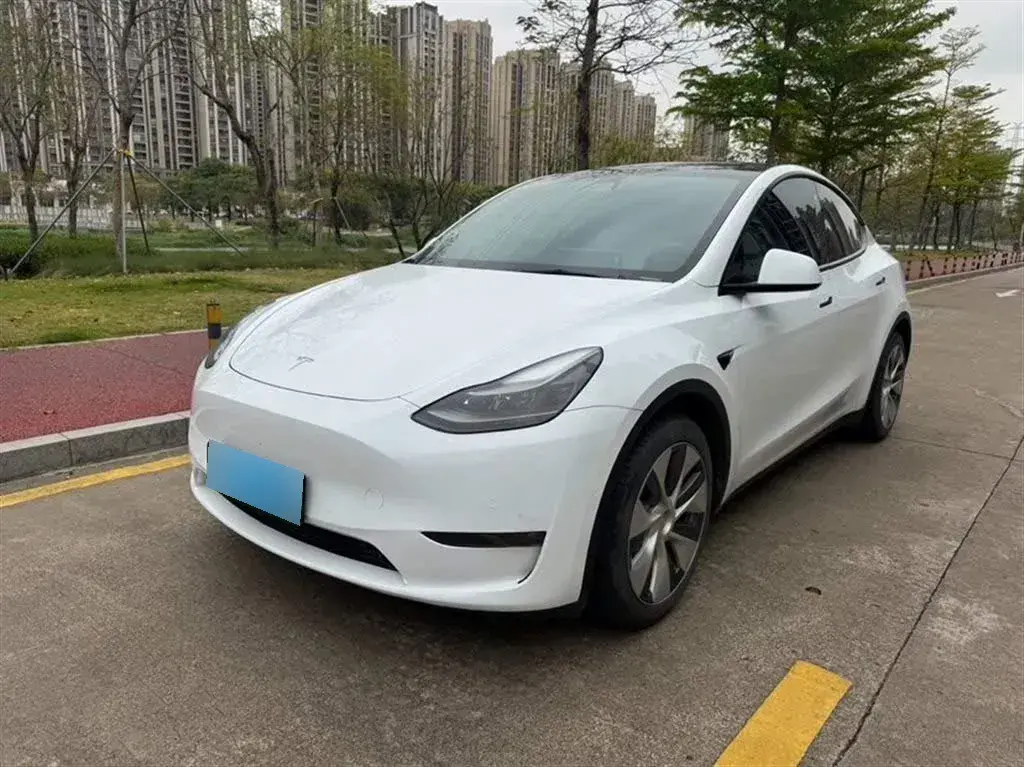 2021 Tesla Model Y BEV 60KWH