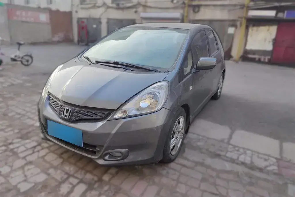 2011 Honda Fit 1.3L 99HP L4 5AT