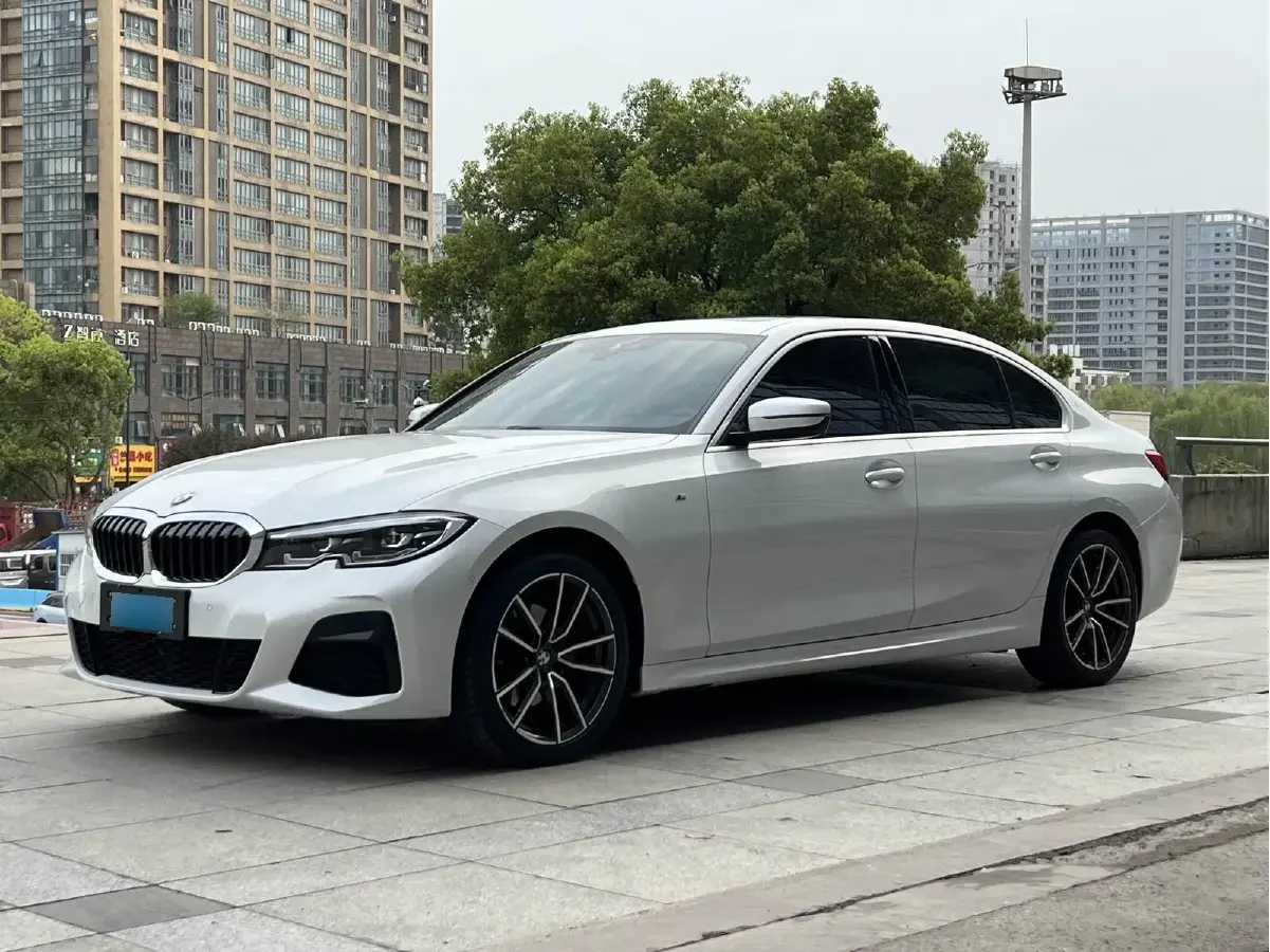 2021 BMW 3 Series 2.0T 184HP L4 8AT