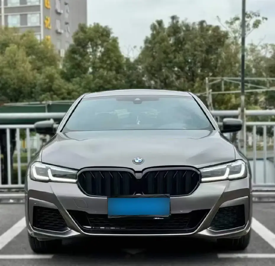 2022 BMW 5 Series 2.0T 252HP L4 8AT