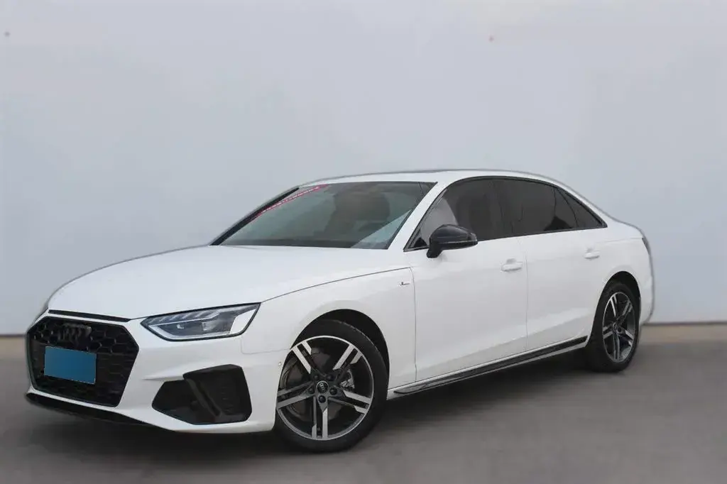 2022 Audi A4L 2.0T 190HP L4 7DCT