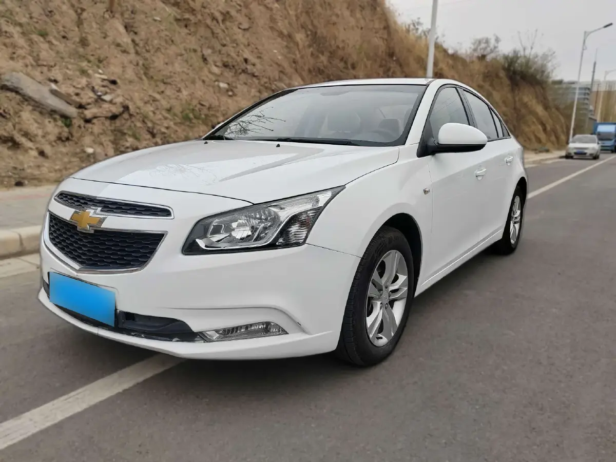 2015 Chevrolet Cruze 1.5L 113HP L4 6AT