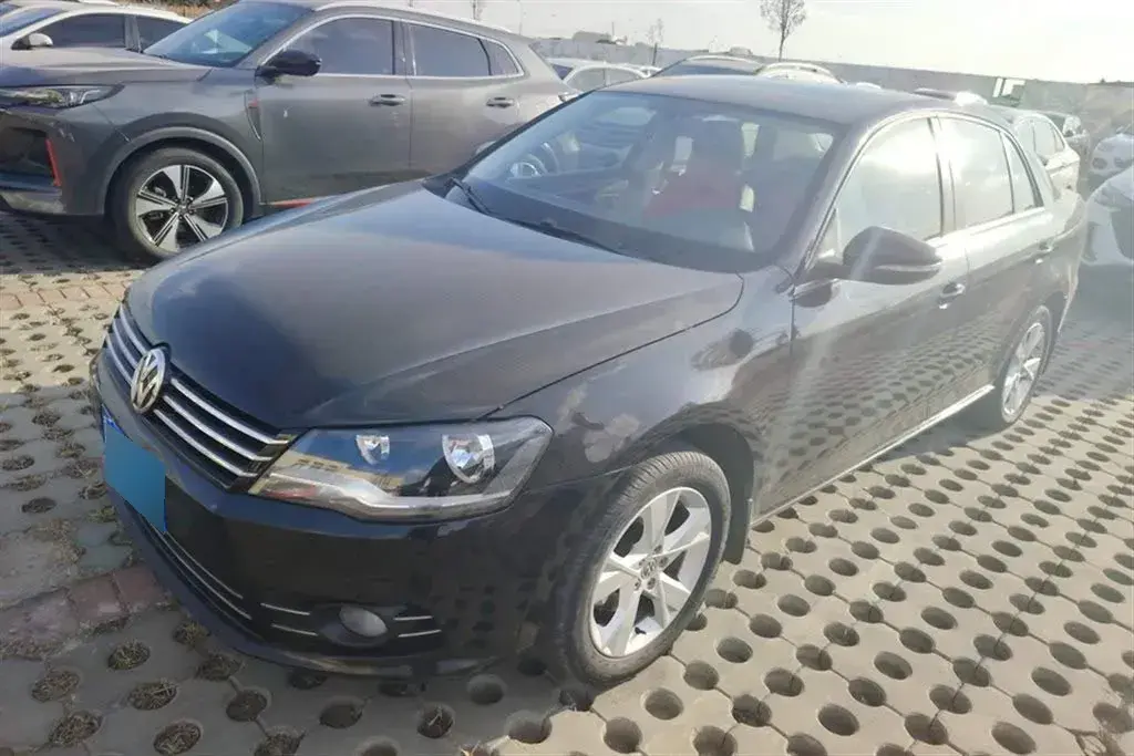 2013 Volkswagen Bora 1.6L 105HP L4 6AT