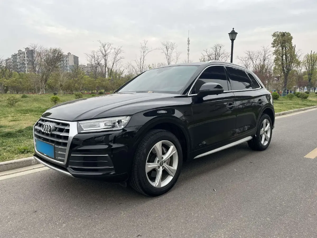 2020 Audi Q5L 2.0T 190HP L4 7DCT