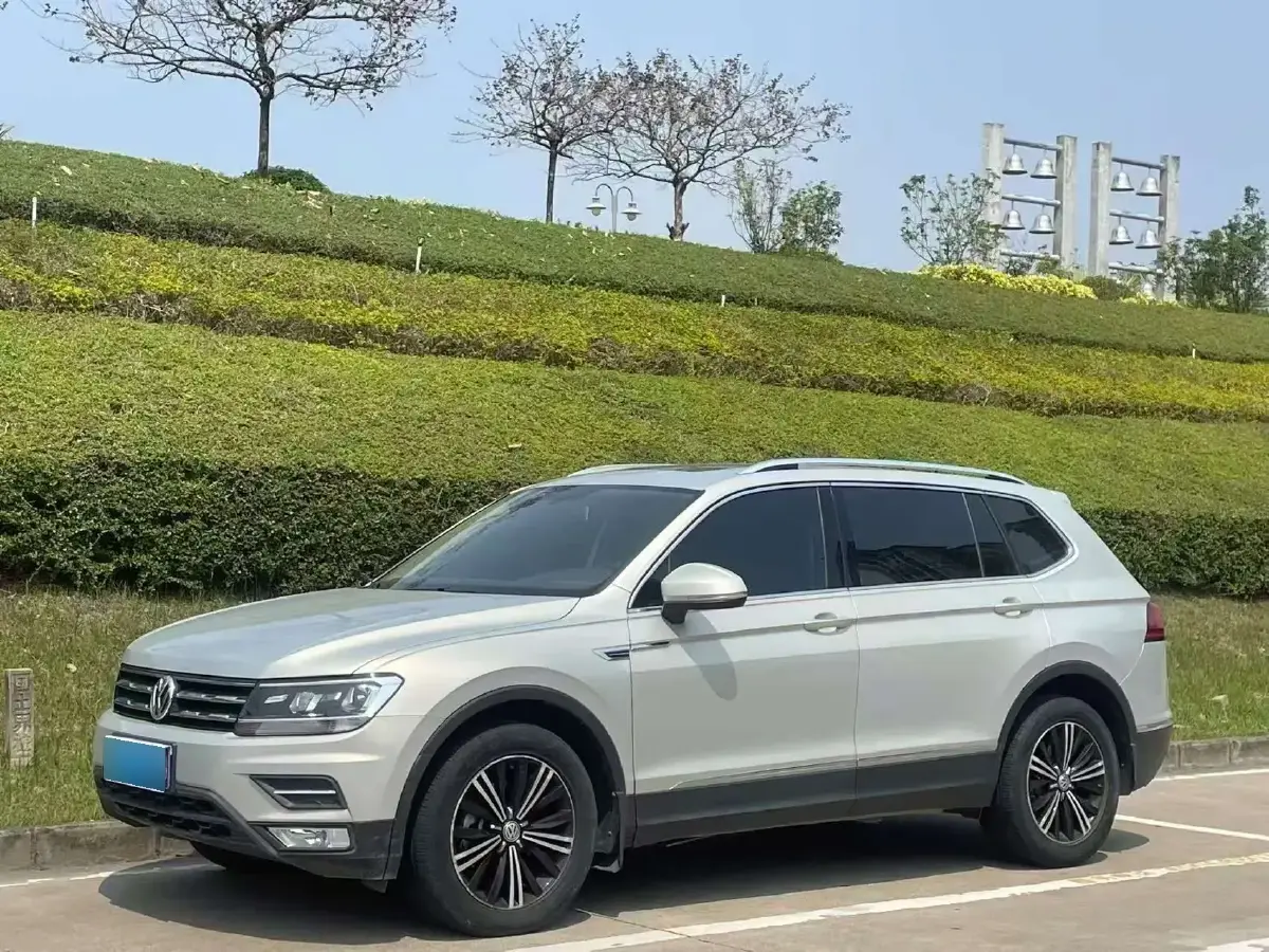 2019 Volkswagen Tiguan L 2.0T 186HP L4 7DCT