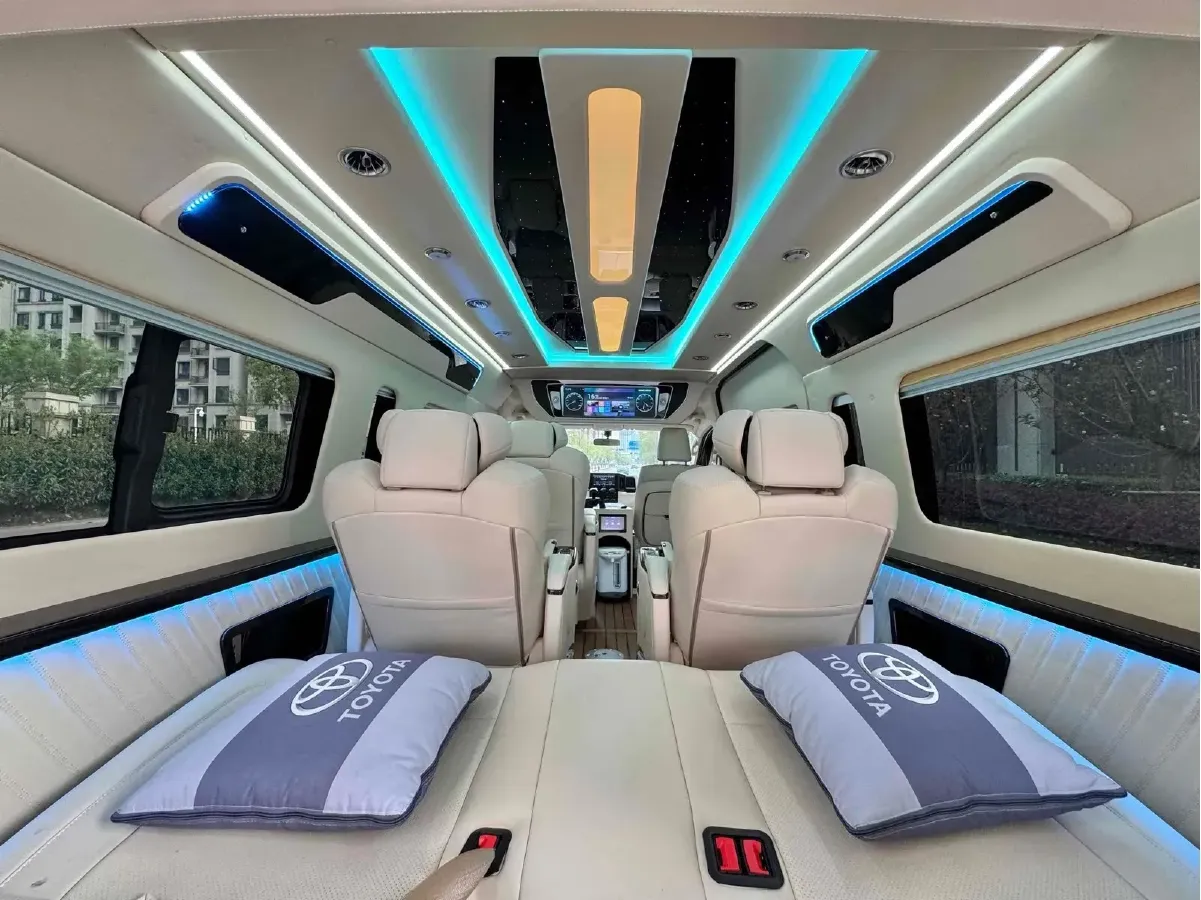 2011 Toyota Hiace 2.7L 154HP L4 5MT,autocango,china used car exporter,china ev exporter,chinese used car exporter,chinese used ev exporter