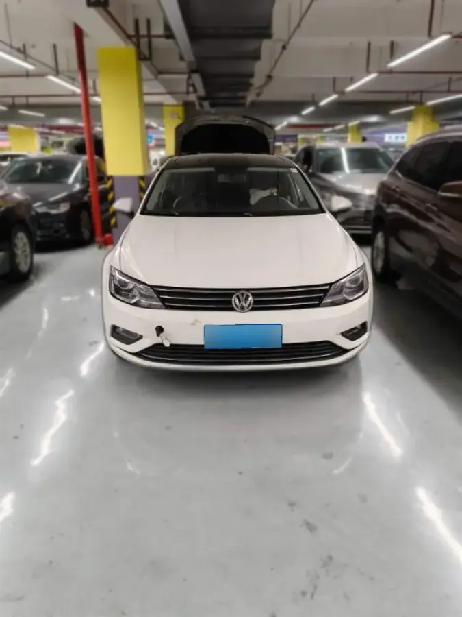 2015 Volkswagen Lamando 1.8T 180HP L4 7DCT