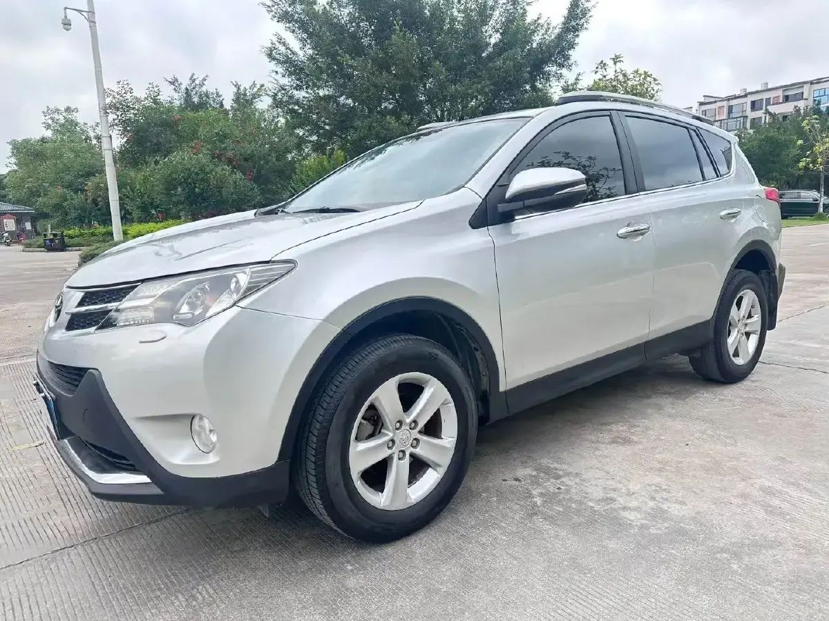 2013 Toyota RAV4 2.5L 180HP L4 6AT