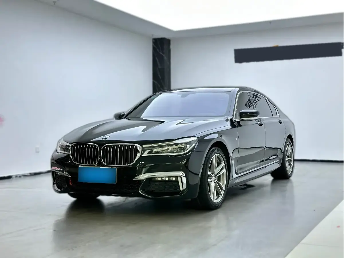 2018 BMW 7 Series 2.0T 258HP L4 8AT