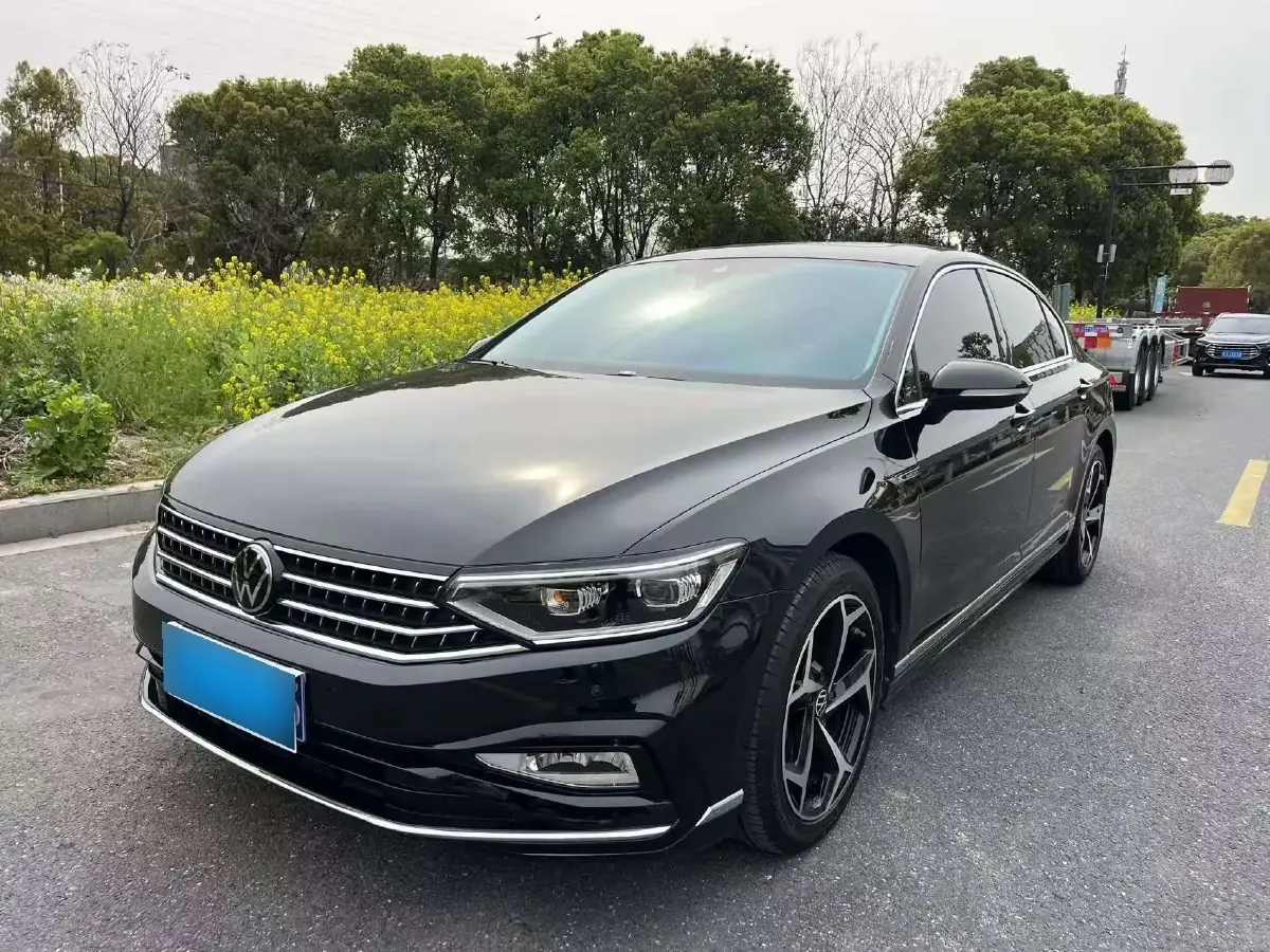 2023 Volkswagen Magotan 2.0T 186HP L4 7DCT