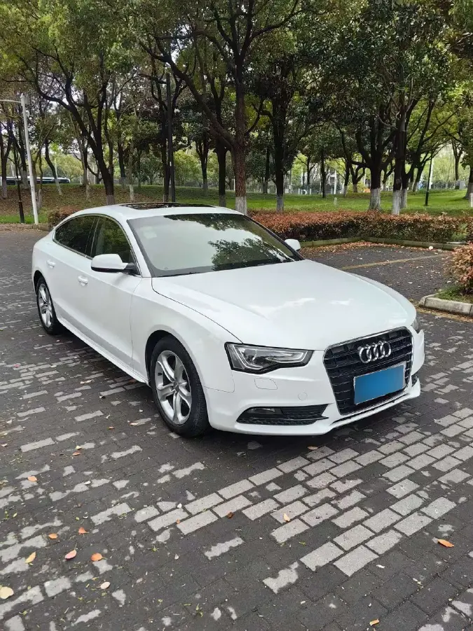 2012 Audi A5 2.0T 211HP L4 CVT