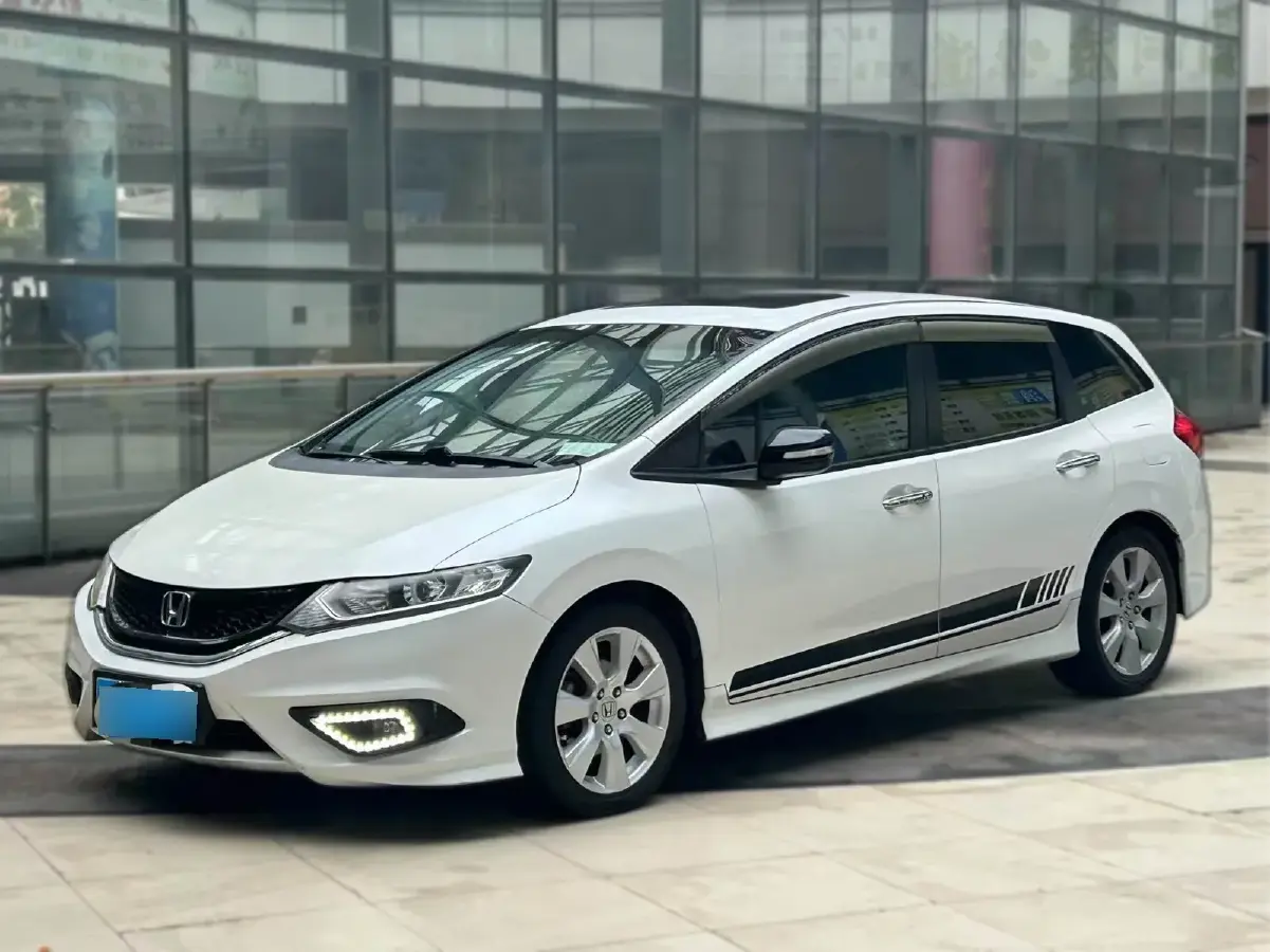 2016 Honda Jade 1.8L 141HP L4 CVT