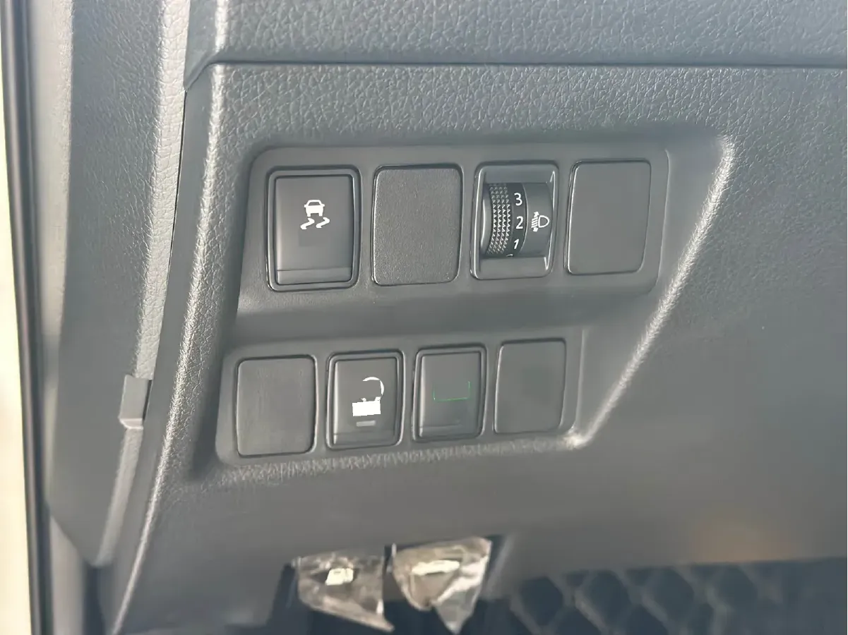 2019 Nissan Qashqai 2.0L 154HP L4 CVT,autocango,china used car exporter,china ev exporter,chinese used car exporter,chinese used ev exporter