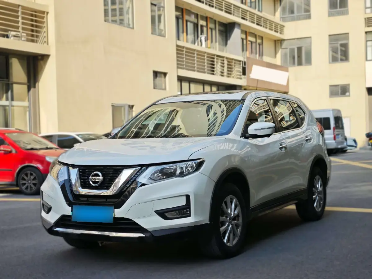 2021 Nissan X-Trail 2.0L 151HP L4 CVT