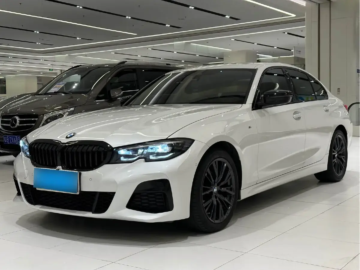 2022 BMW 3 Series 2.0T 184HP L4 8AT