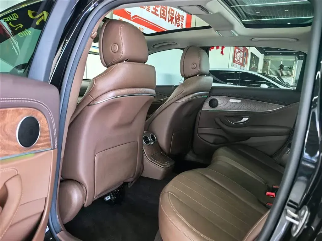 2022 Mercedes-Benz E Class 2.0T 197HP L4 9AT,autocango,china used car exporter,china ev exporter,chinese used car exporter,chinese used ev exporter