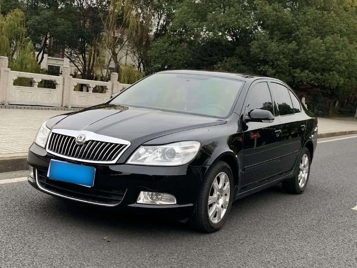 2013 Skoda Octavia 2.0L 120HP L4 6AT