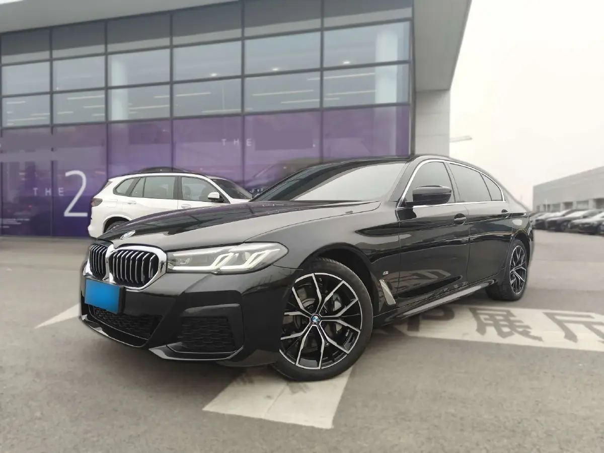 2023 BMW 5 Series 2.0T 245HP L4 8AT