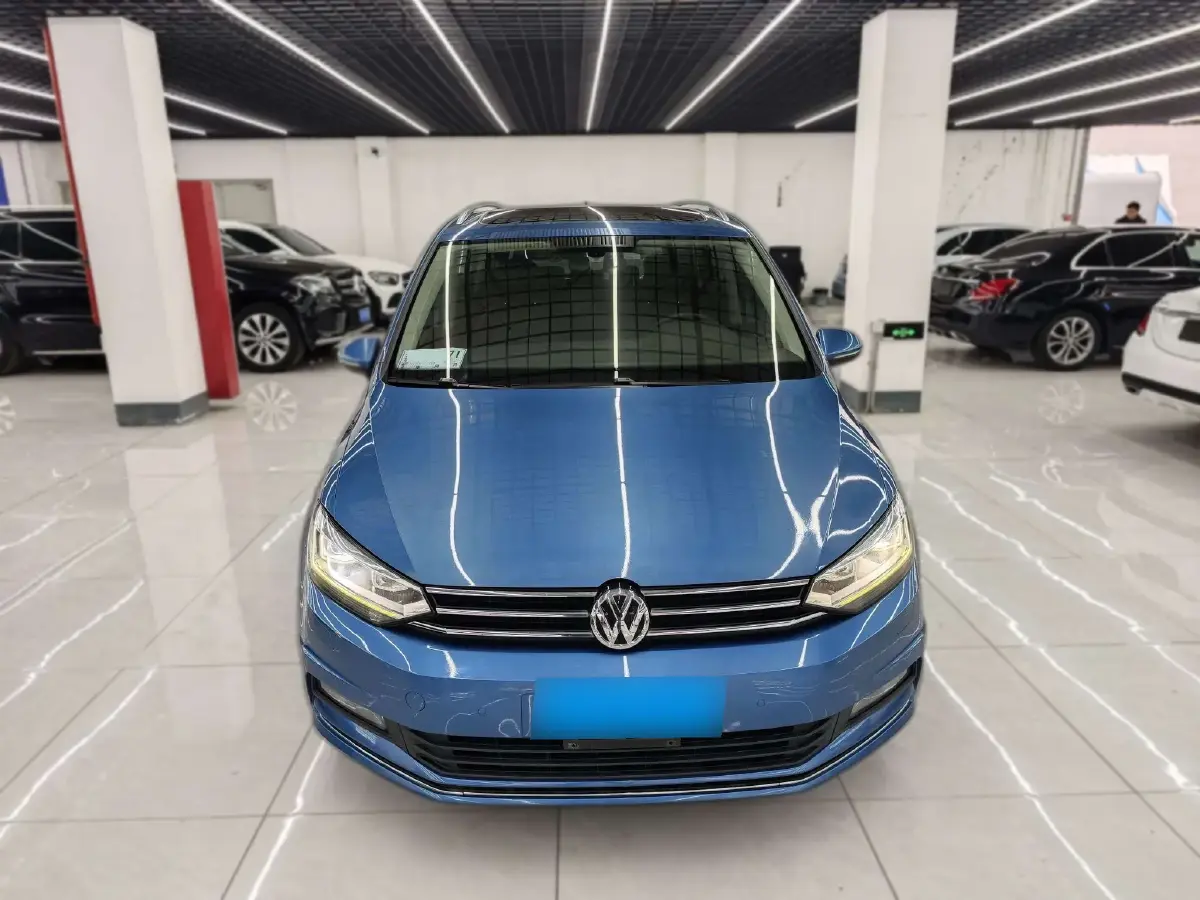 2018 Volkswagen Touran 1.4T 150HP L4 7DCT