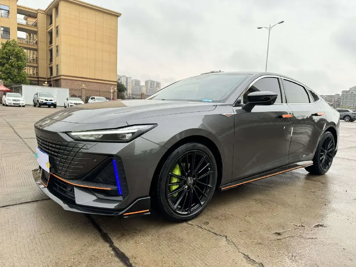 2023 ChangAn UNI-V 1.5T 188HP L4 7DCT