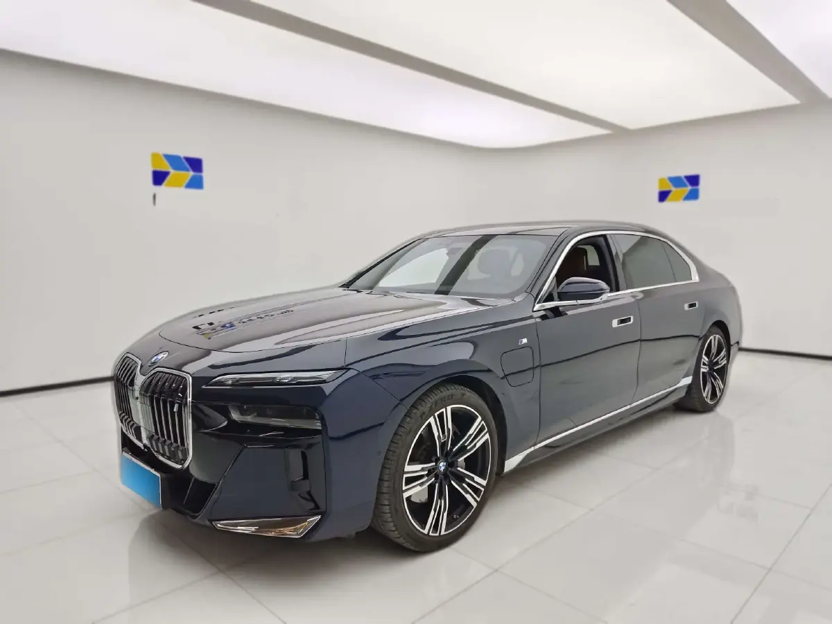 2023 BMW i7 BEV 101.7KWH