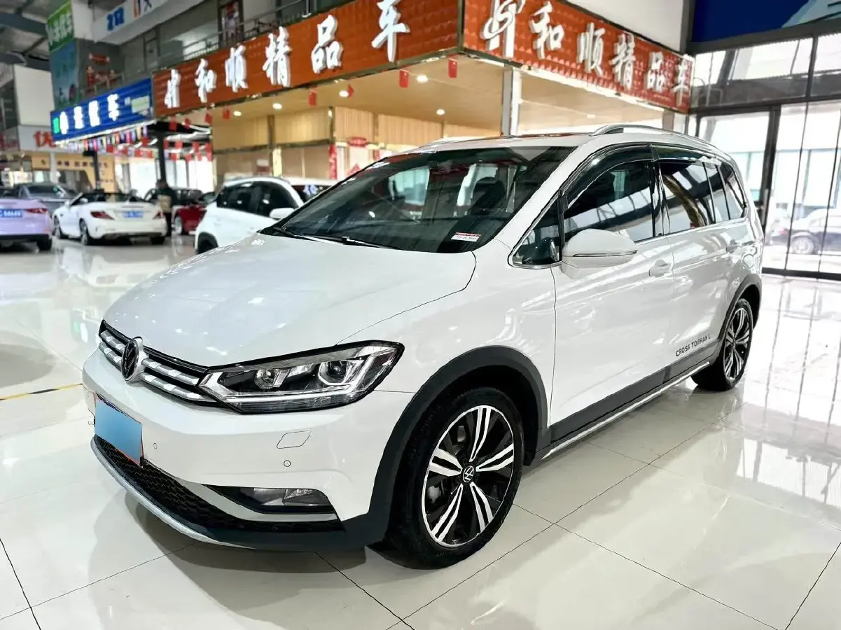 2018 Volkswagen Touran 1.4T 150HP L4 7DCT