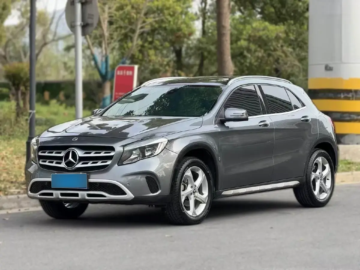 2017 Mercedes-Benz GLA Class 1.6T 156HP L4 7DCT