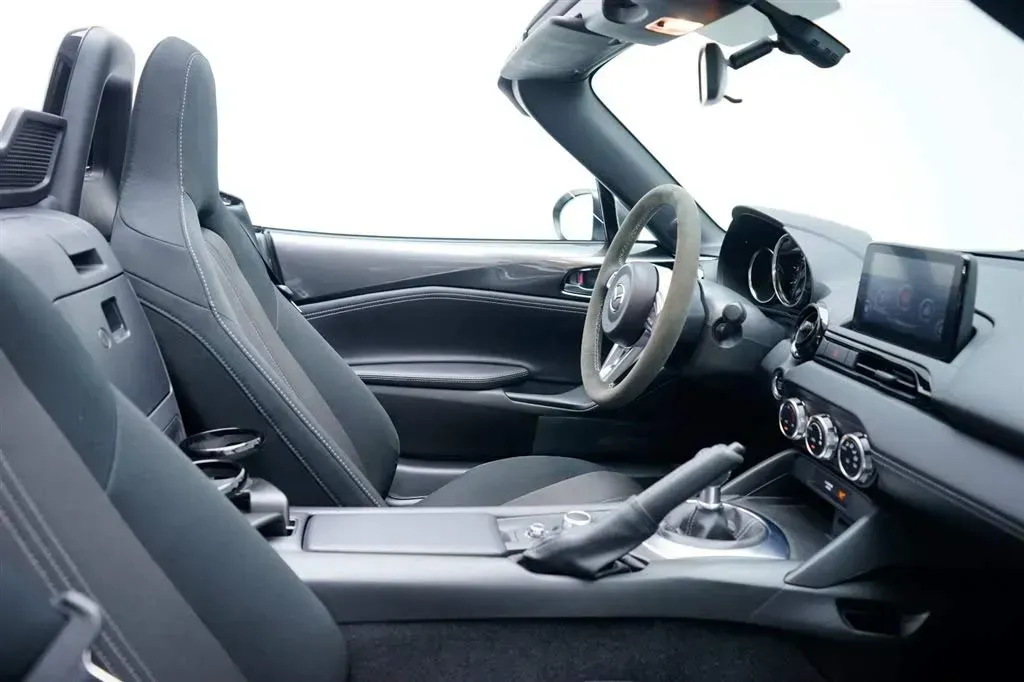 2018 Mazda MX-5 2.0L 158HP L4 6AT,autocango,china used car exporter,china ev exporter,chinese used car exporter,chinese used ev exporter