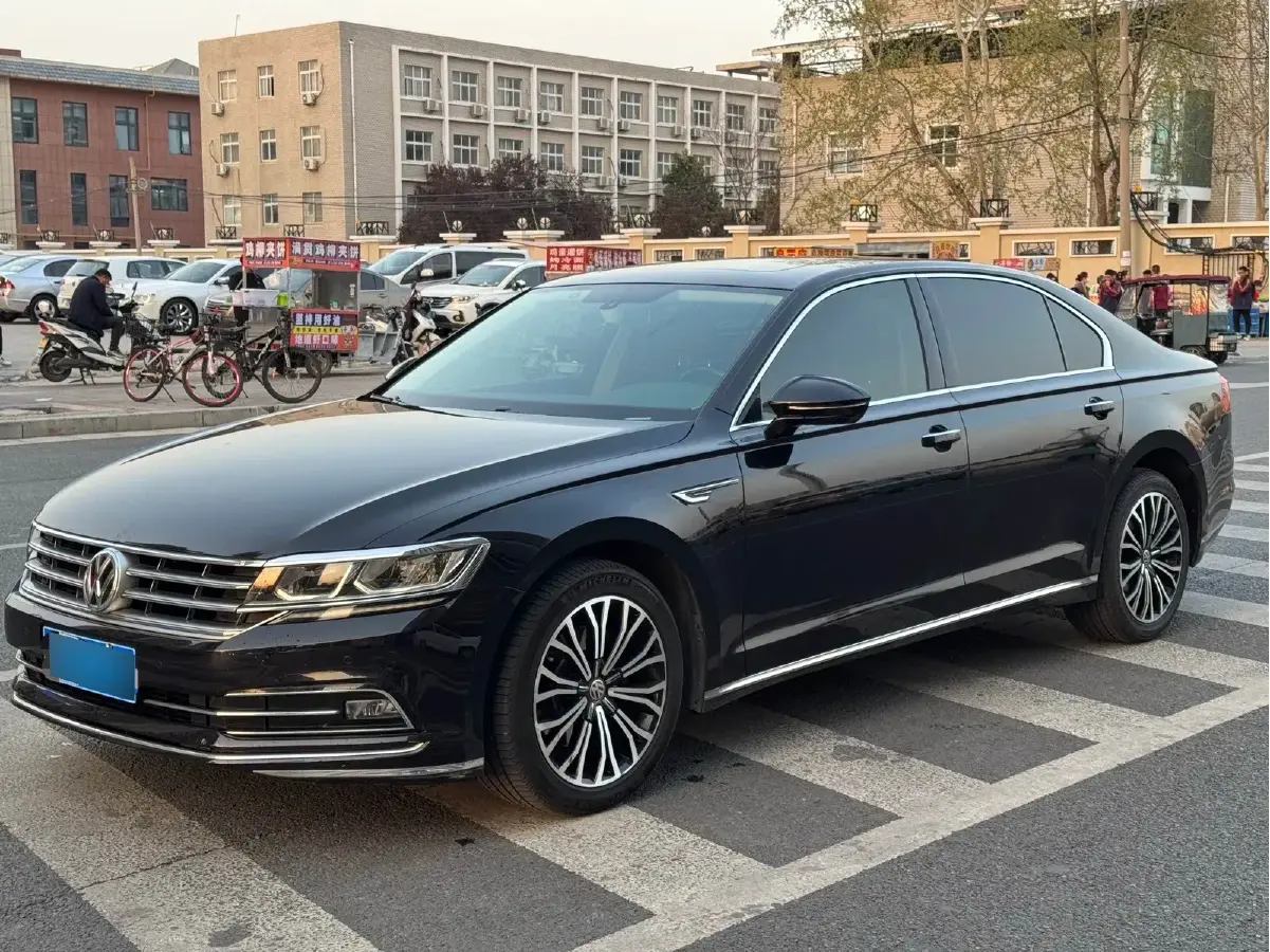2018 Volkswagen Phideon 2.0T 224HP L4 7DCT