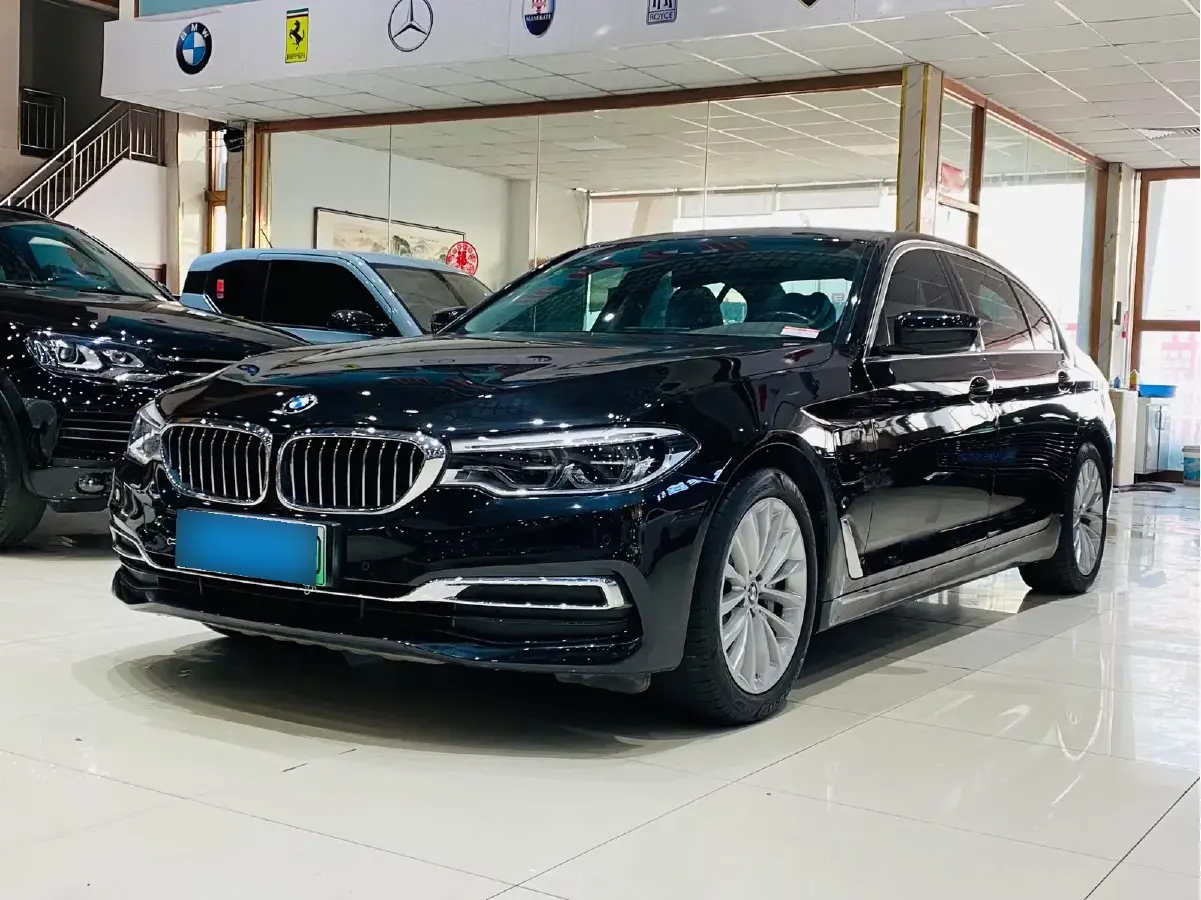 2020 BMW 5 Series 2.0T 184HP L4 8AT PHEV 17.7KWH