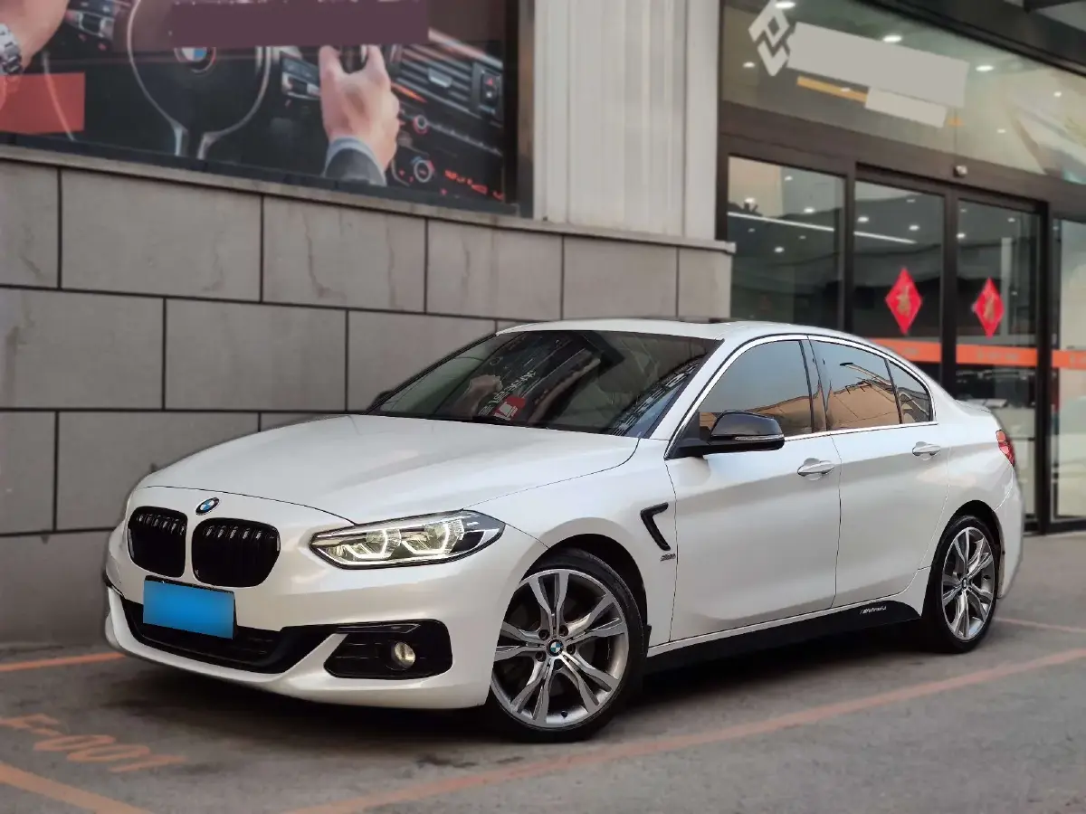 2017 BMW 1 Series 2.0T 192HP L4 8AT