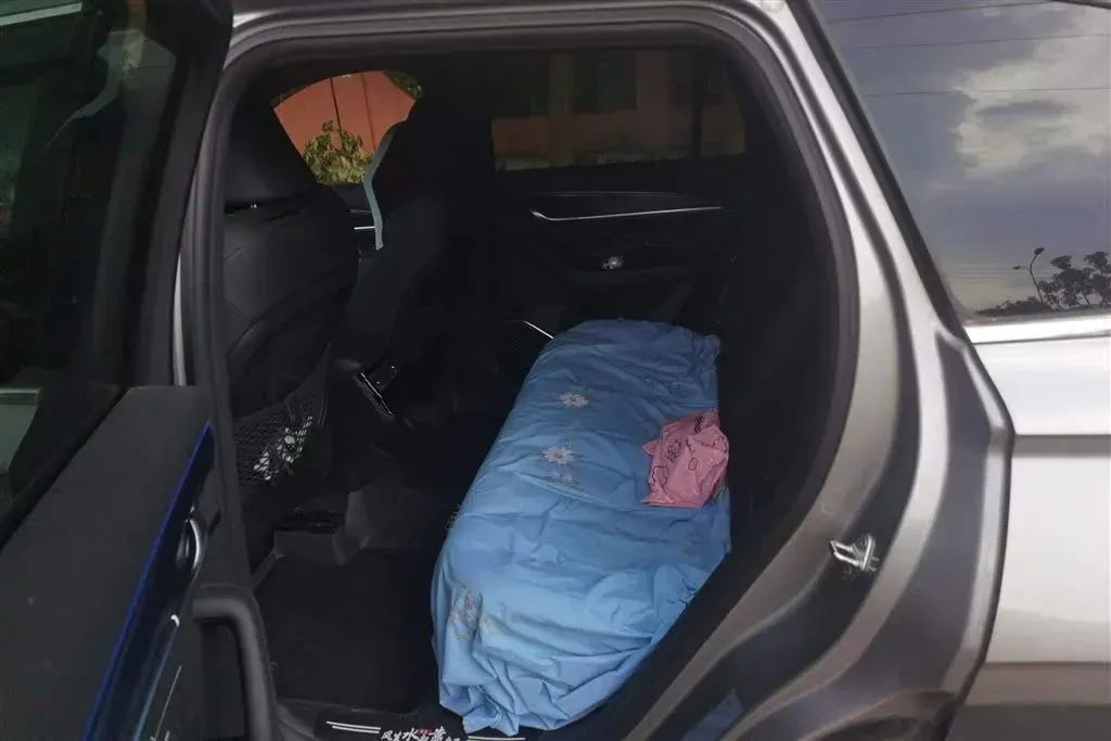 2024 Geely Monjaro 2.0T 238HP L4 8AT,autocango,china used car exporter,china ev exporter,chinese used car exporter,chinese used ev exporter