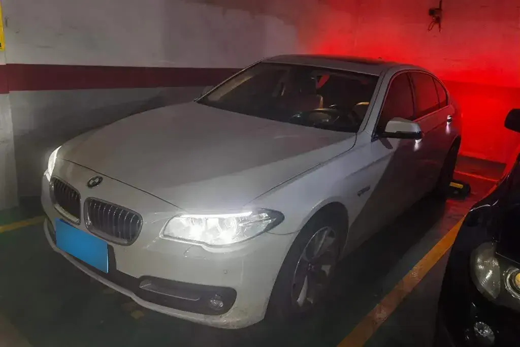 2014 BMW 5 Series 2.0T 245HP L4 8AT